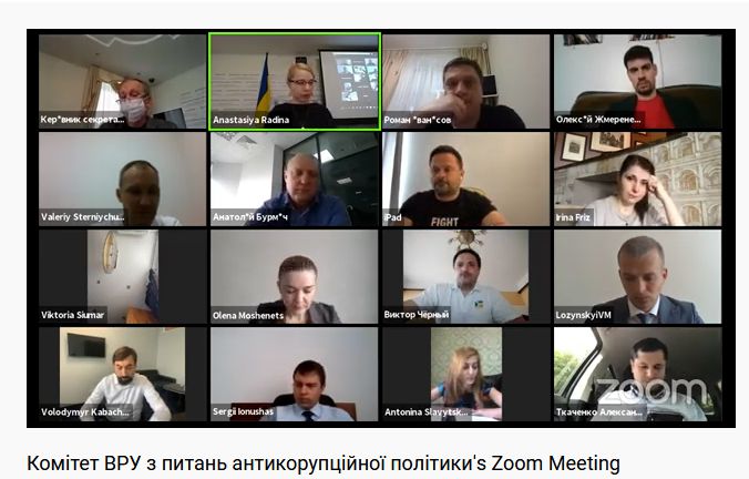 Робочий одяг чи комбінезони біозахисту?