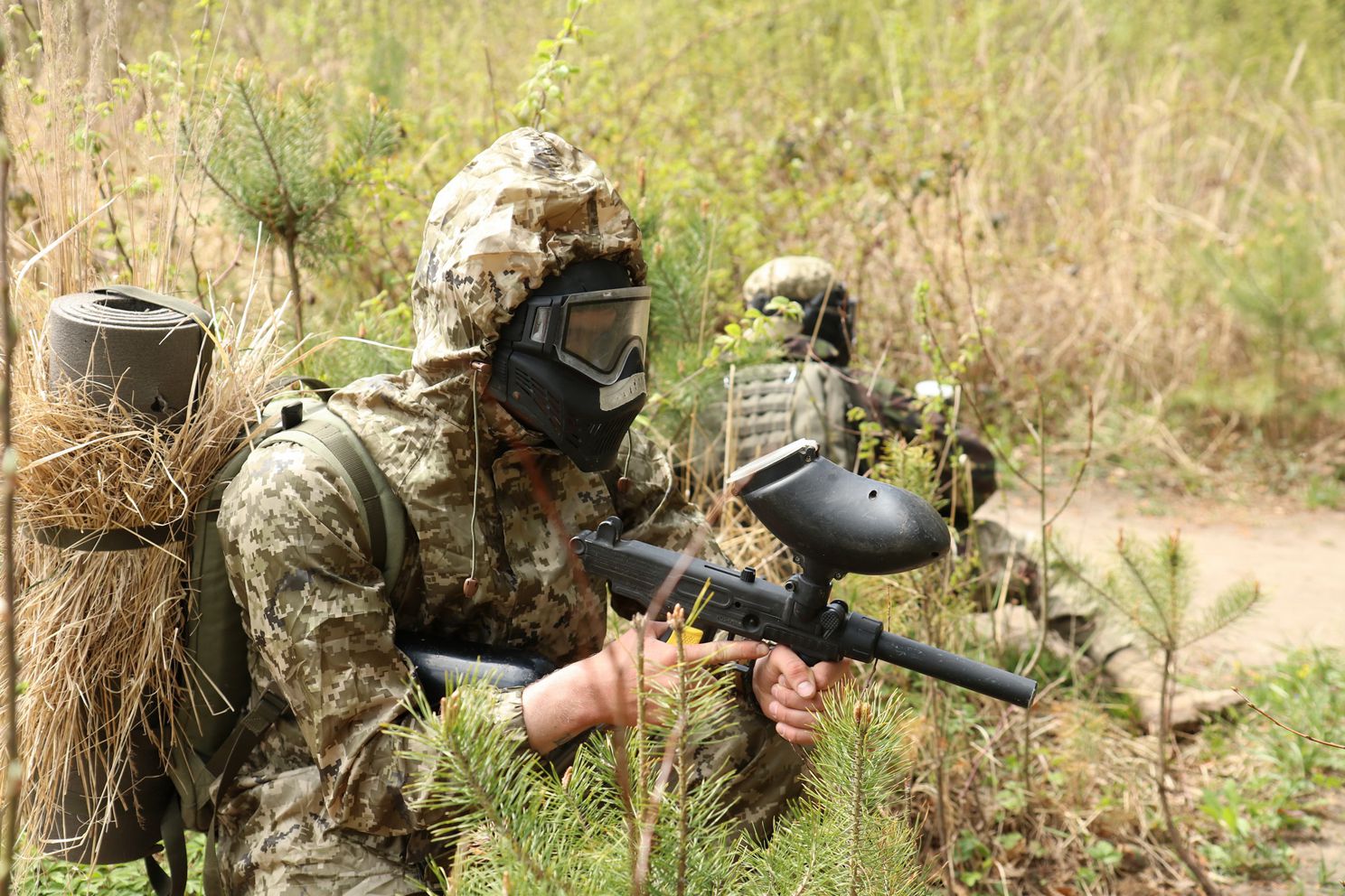 Пейнтбольні маркери на озброєнні розвідувального дозору