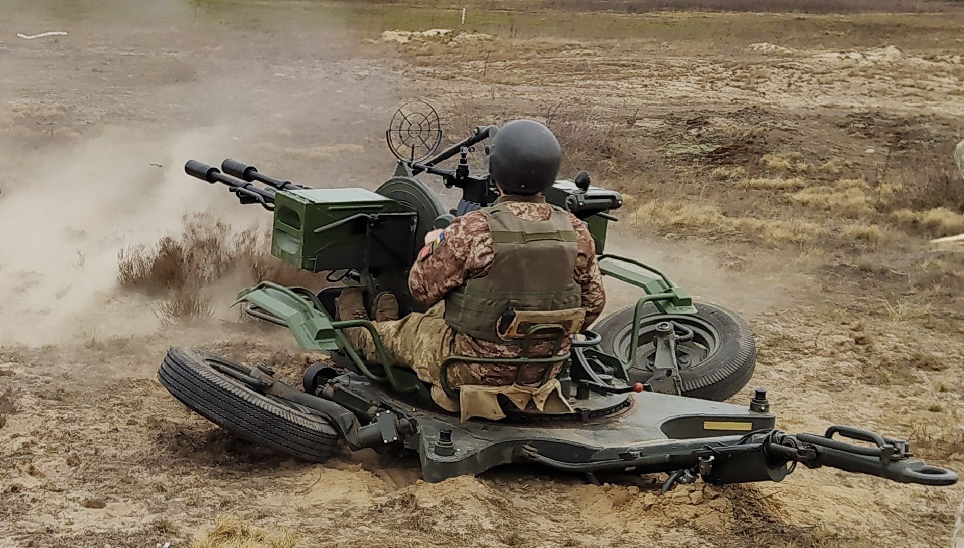 На полігоні проводяться випробування  23-міліметрової спареної установки ЗУ-23