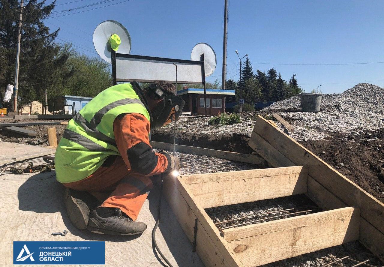 У Донецькій області капітально ремонтують автомагістраль і мости