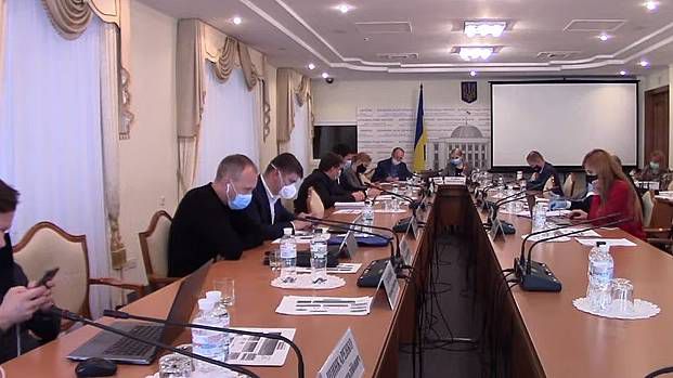 Органи виконавчої влади та самоврядування не можуть мати дискреційні повноваження