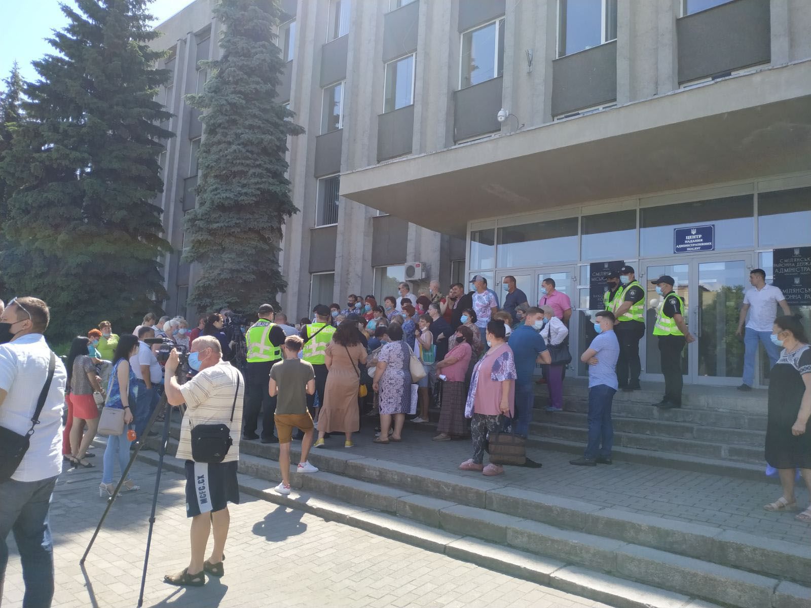 Медики Сміли другий місяць без зарплат