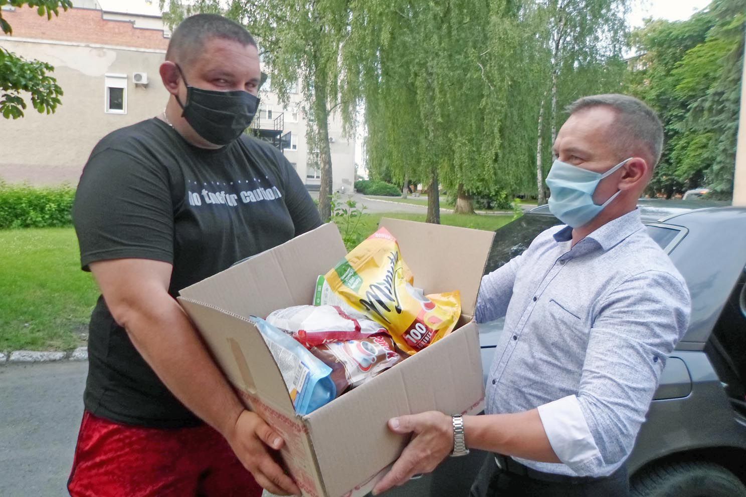 Волинь: Продуктовий набір землякам