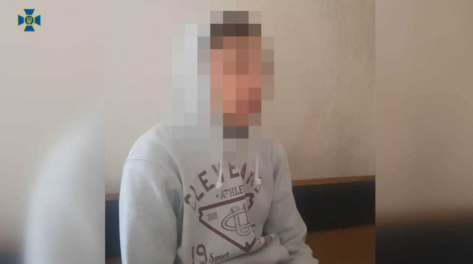 Підписав усе, що вимагали окупанти, аби тільки вибратися з Донецька
