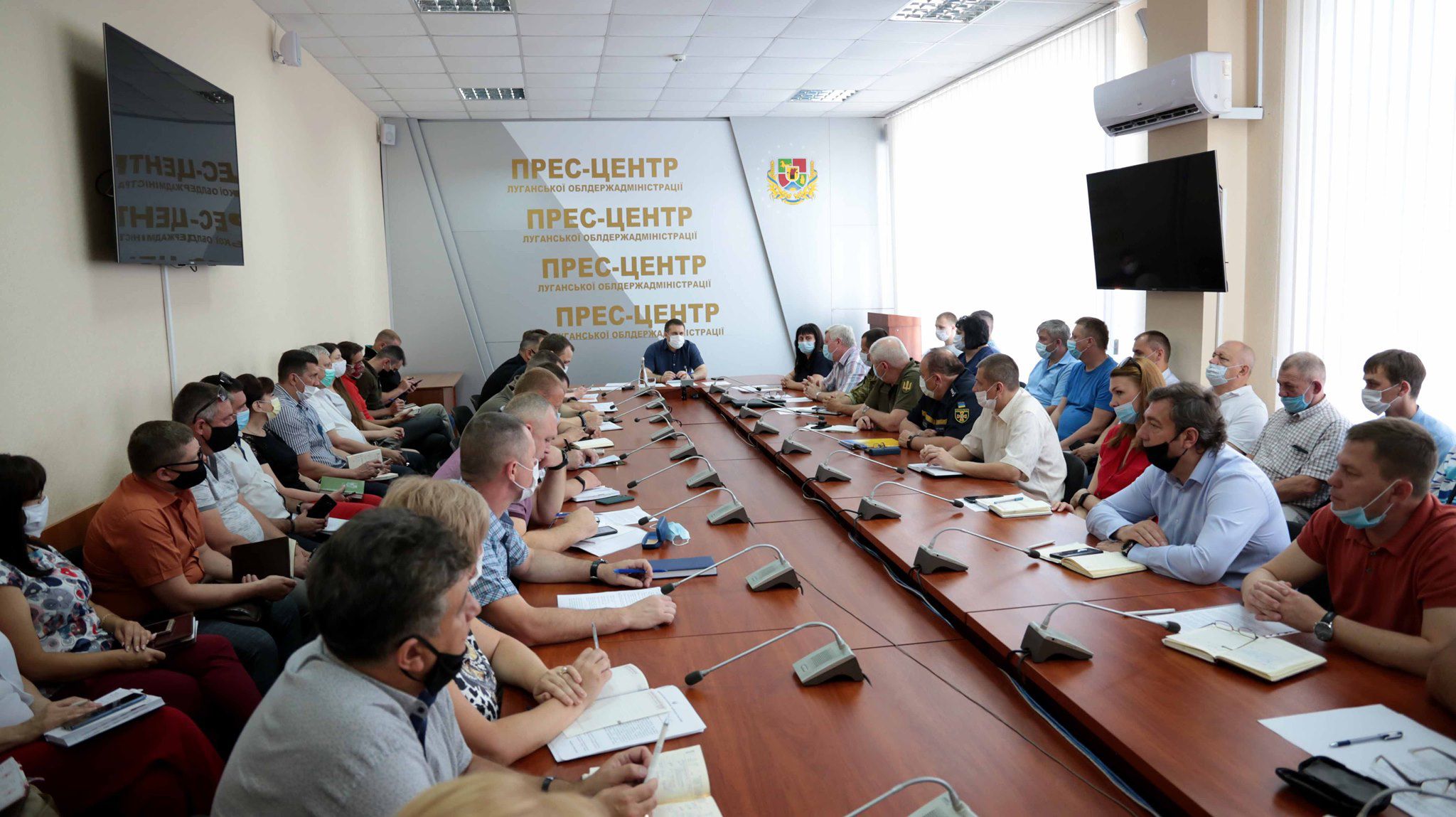 На Луганщині через спеку обмежено рух транспорту