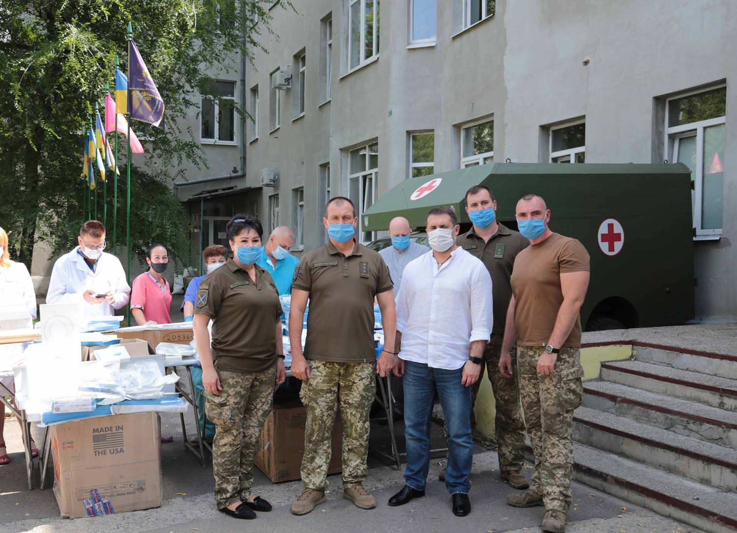 У Сєвєродонецьку військовому шпиталю передали гуманітарну підтримку