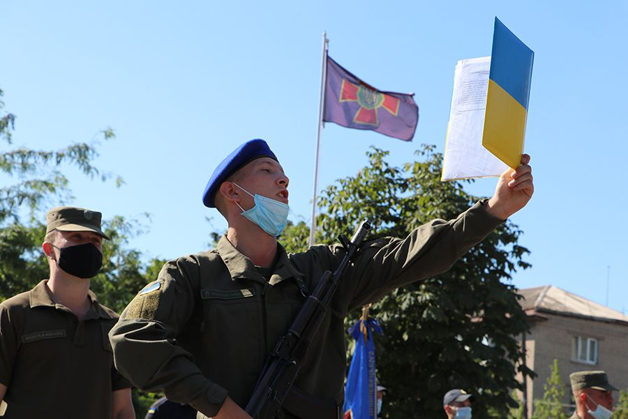 Ще вчора вони були звичайними юнаками