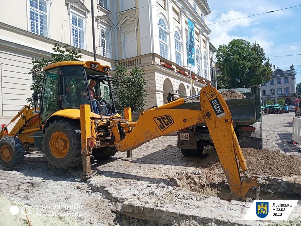 У Львові напитися артезіанської води можна буде... у фонтанах
