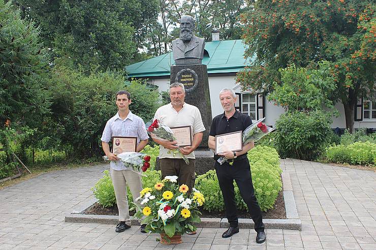 Полтава: У садибі класика віншували продовжувачів  його справи