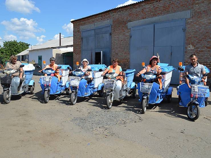 Полтава: Майстри чистоти  сідлають електромоторолери