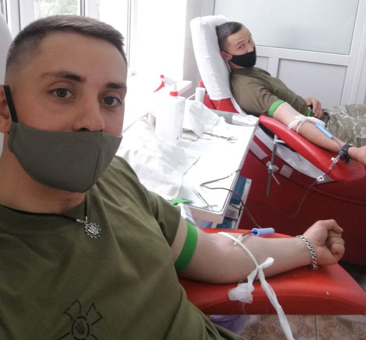 Донорська кров від артилеристів