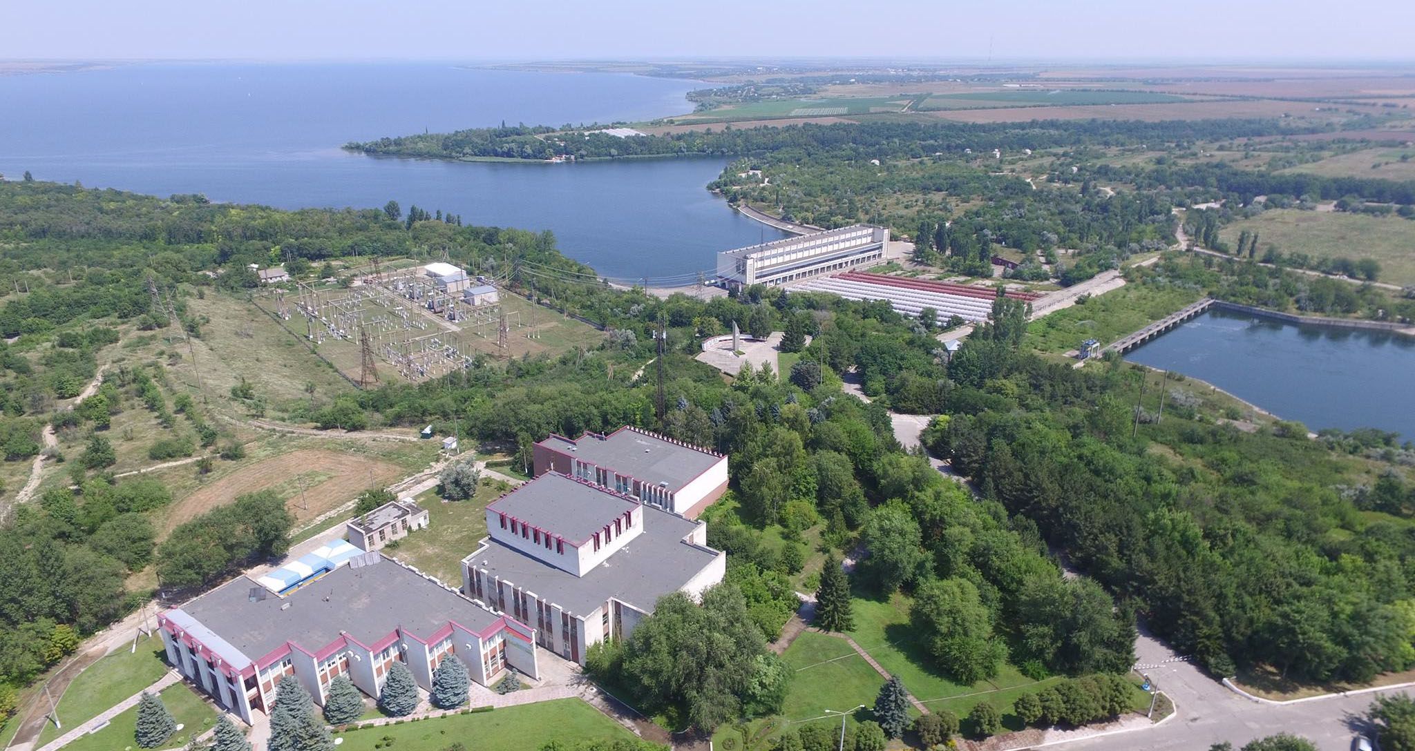 Знеструмлюють Каховський магістральний канал