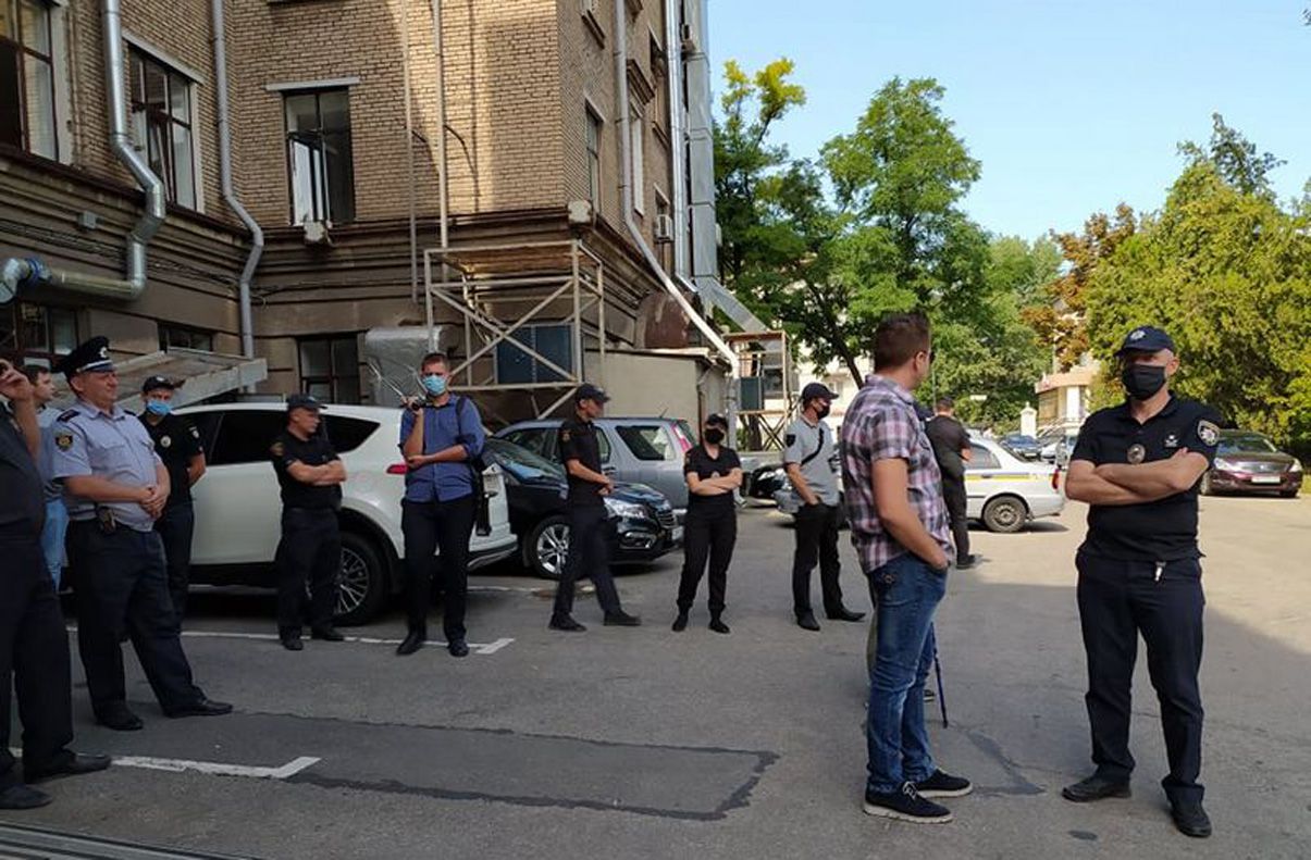 Запорізька міськрада системно порушує закони