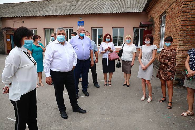 Чиновники проінспектували, як проводять  ремонтні роботи в Запорізькому районі