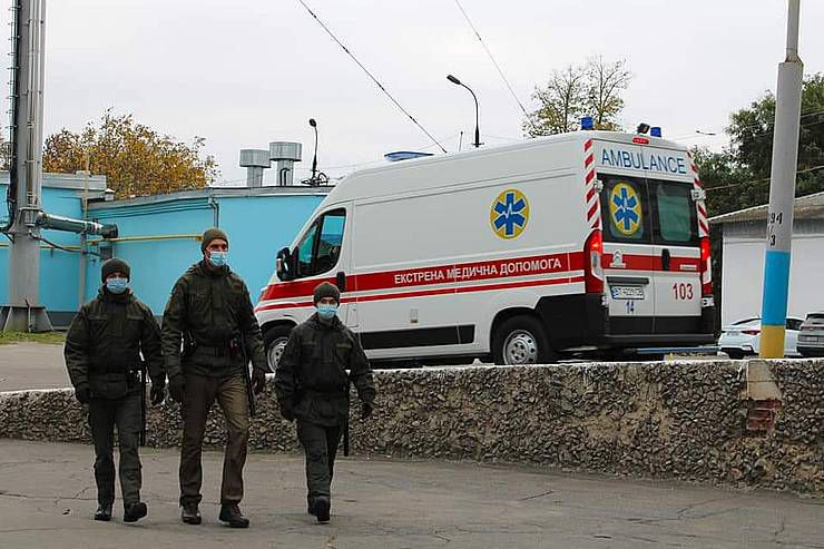 Нацгвардійці патрулюють лікарні