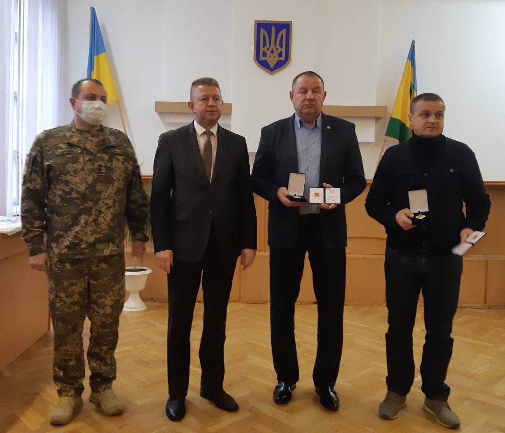 Командування нагородило рокитнівських волонтерів
