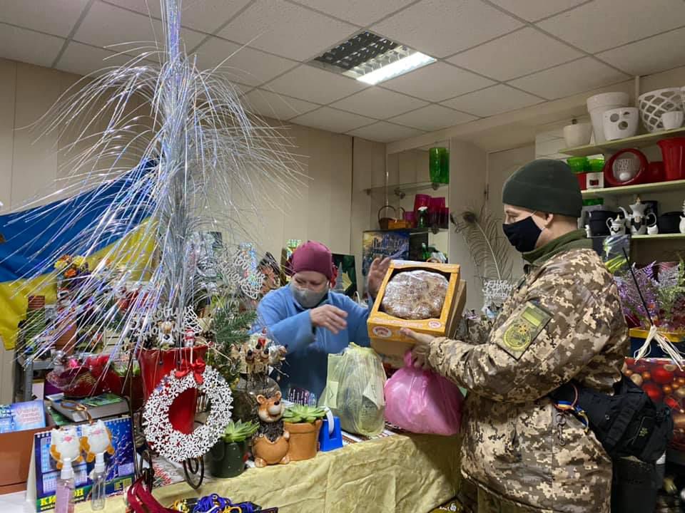 Сєвєродонецьк: Домашні ласощі — на передовій