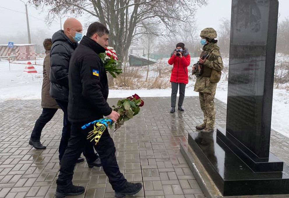 Донеччина: Ушанували жертв обстрілу автобуса поблизу Волновахи