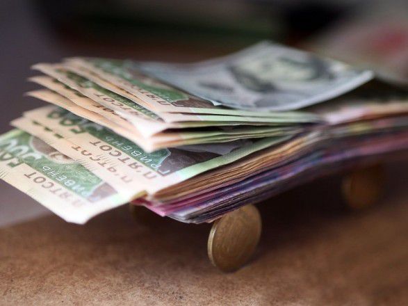 Зарплата збільшується... Життя налагоджується?
