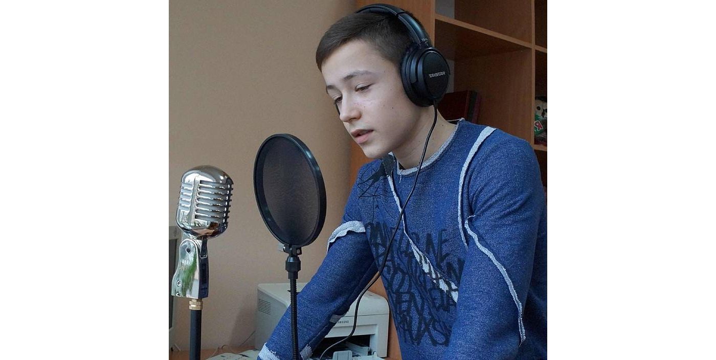 Полтавщина: Чекають перерви, щоб послухати шкільне радіо