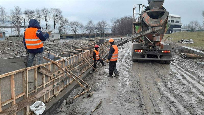 Рятують одну з головних площ Запоріжжя