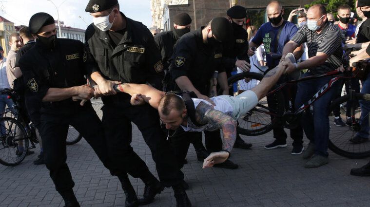 Білорусь відкрито порушує базові принципи
