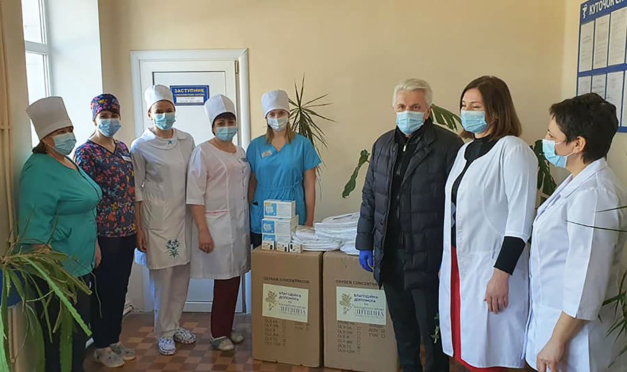 Продовжують допомагати медичним закладам