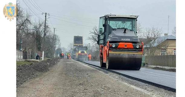 На Львівщині облаштовують путівці в глибинці