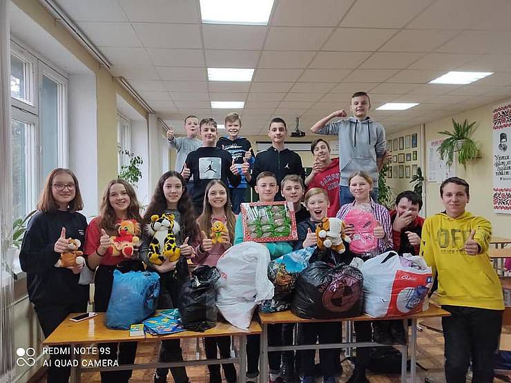 Подбали про тих, хто опинився у скруті