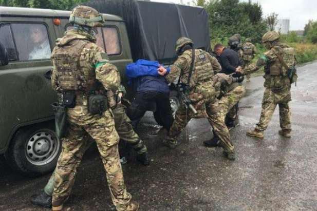 Антитерористичні навчання: місцевих просять ходити з документами