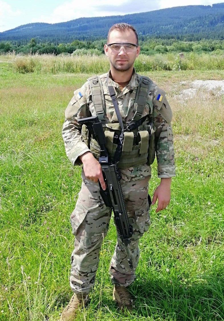 Народний герой України Микола Лавренчук — кулеметник, який першим відкрив вогонь по ворогу біля Слов’янська