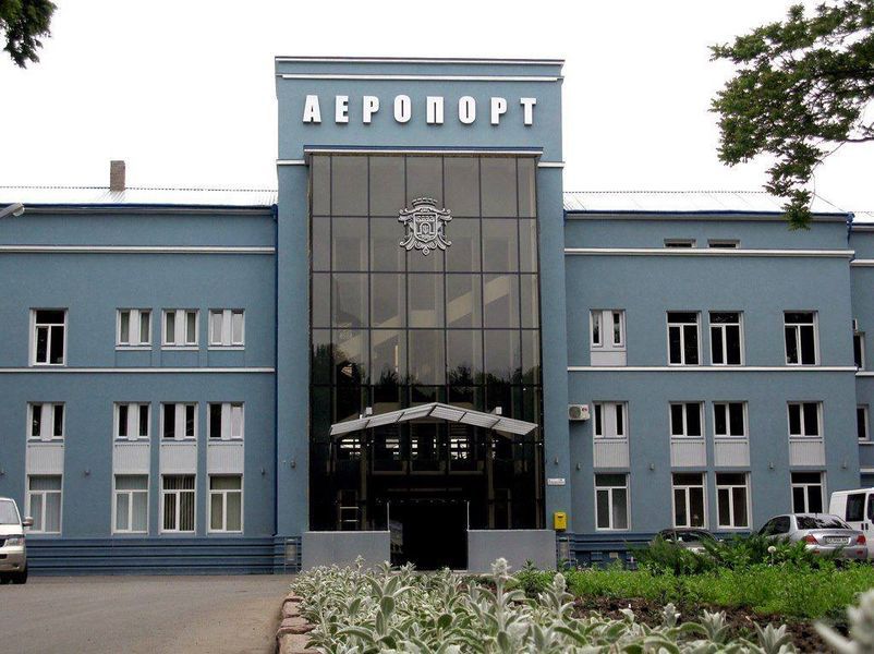 З Чернівецького аеропорту кудись випарувалися  кошти