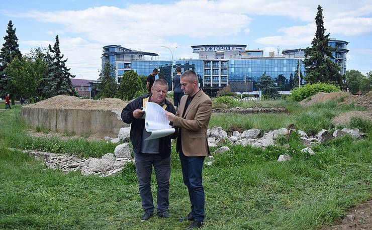 Закарпаття: В Ужгороді замайорить величний стяг