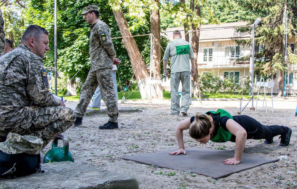 Оцінюють кандидатів на курси вищого керівного складу стратегічного рівня 