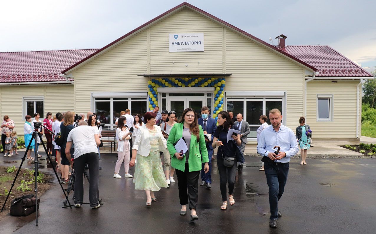 Чернігівщина: Вручили ключі від амбулаторій
