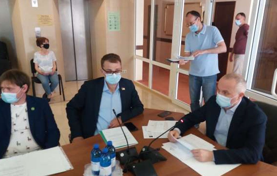 Змусять дотримуватися загальновизнаних етичних норм стосовно представників ЗМІ