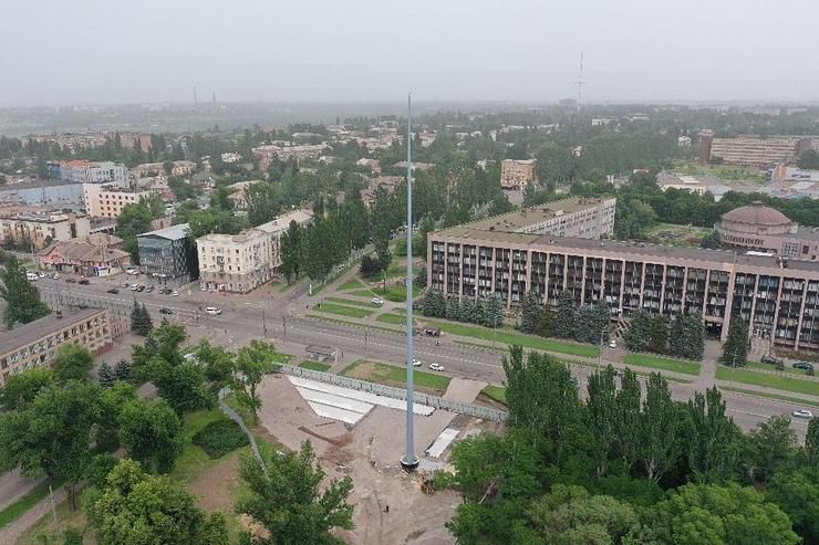 Дніпропетровщина: Для прапора встановили величезний флагшток