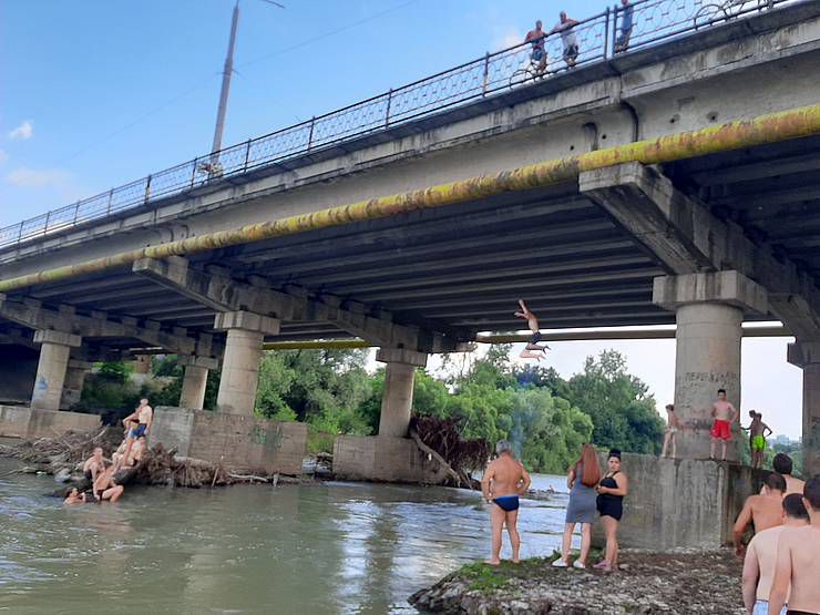 Прикарпаття: Небезпечні трюки забирають життя