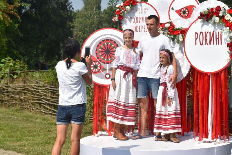 Волинь: Мандрівне родинне джерело