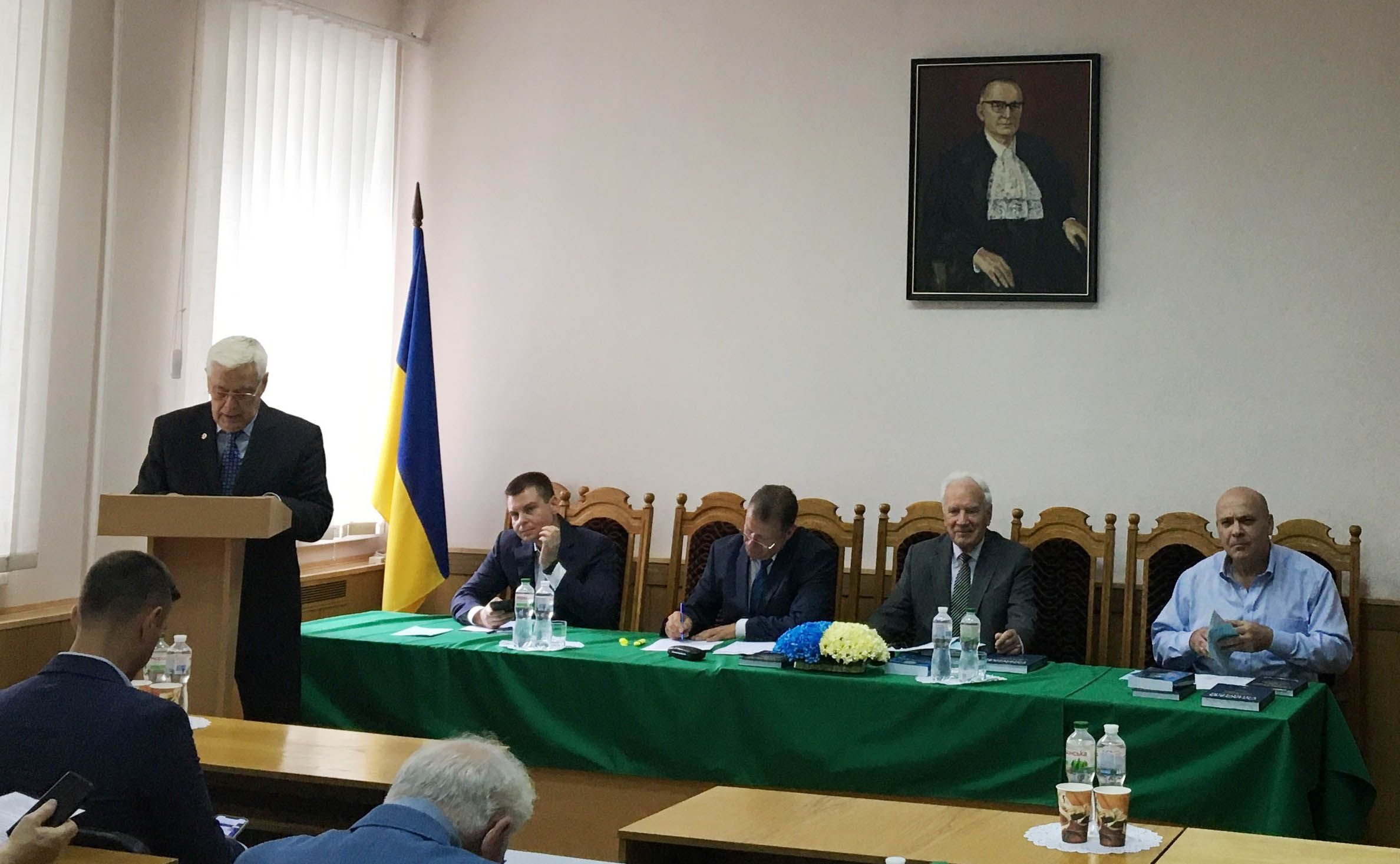 Незалежність у фокусі юридичної науки