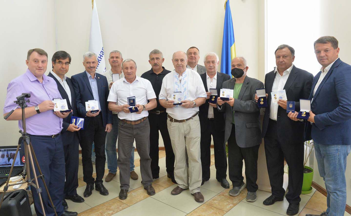 Відзнака за вагомий внесок у державотворення