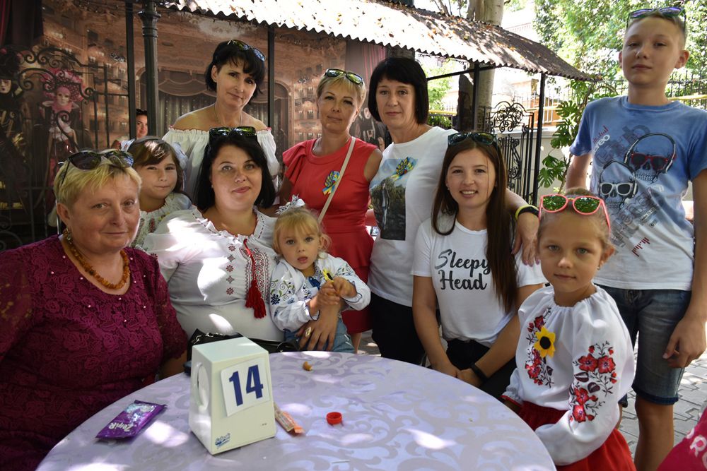 Зустрілися родини