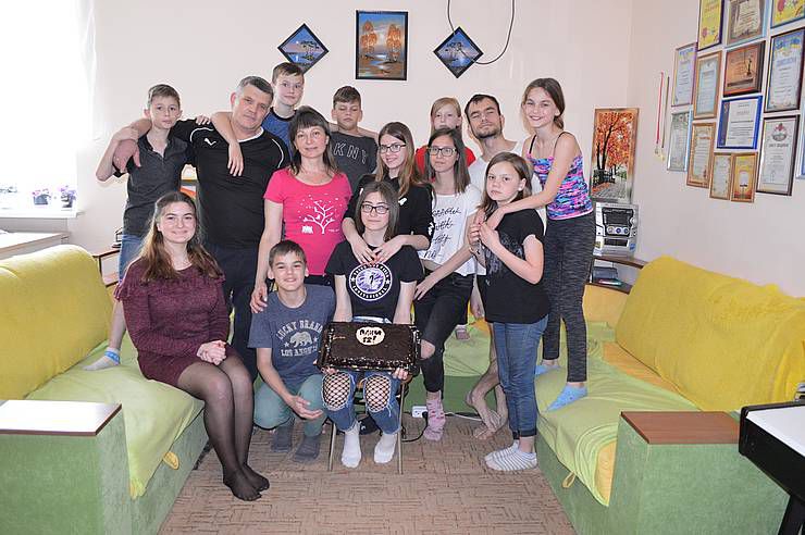 Як збирають на навчання дитячий будинок