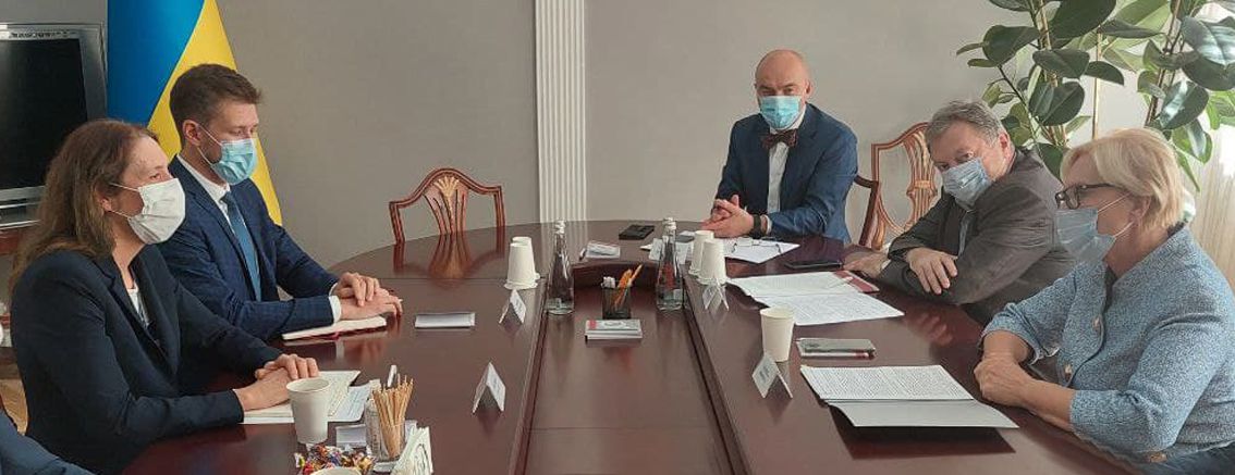 Довічники повинні мати право на надію