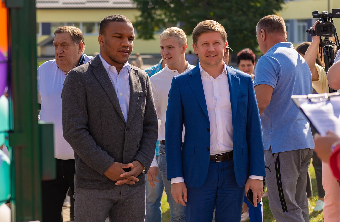 У Жашкові відкрили стадіон