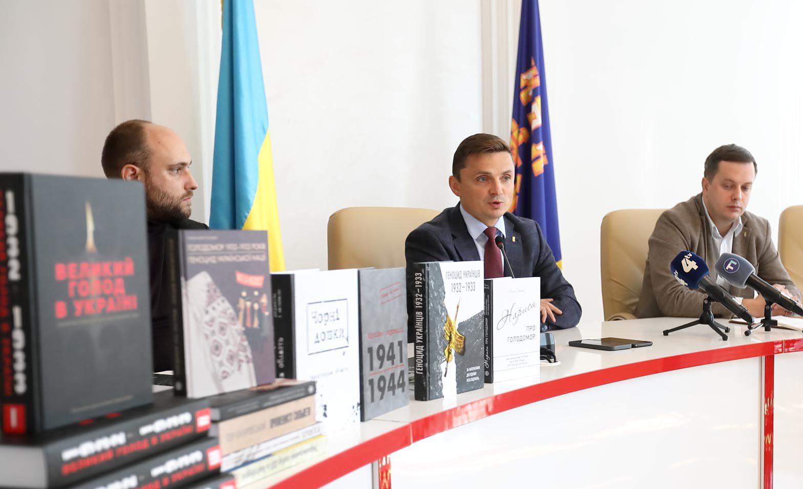 Якщо хліб упав на землю, його потрібно підняти й поцілувати...