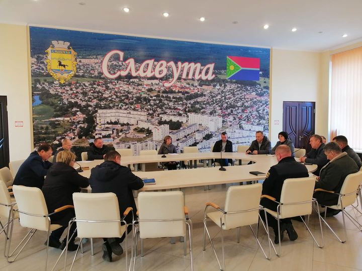 Дихати знову нічим!