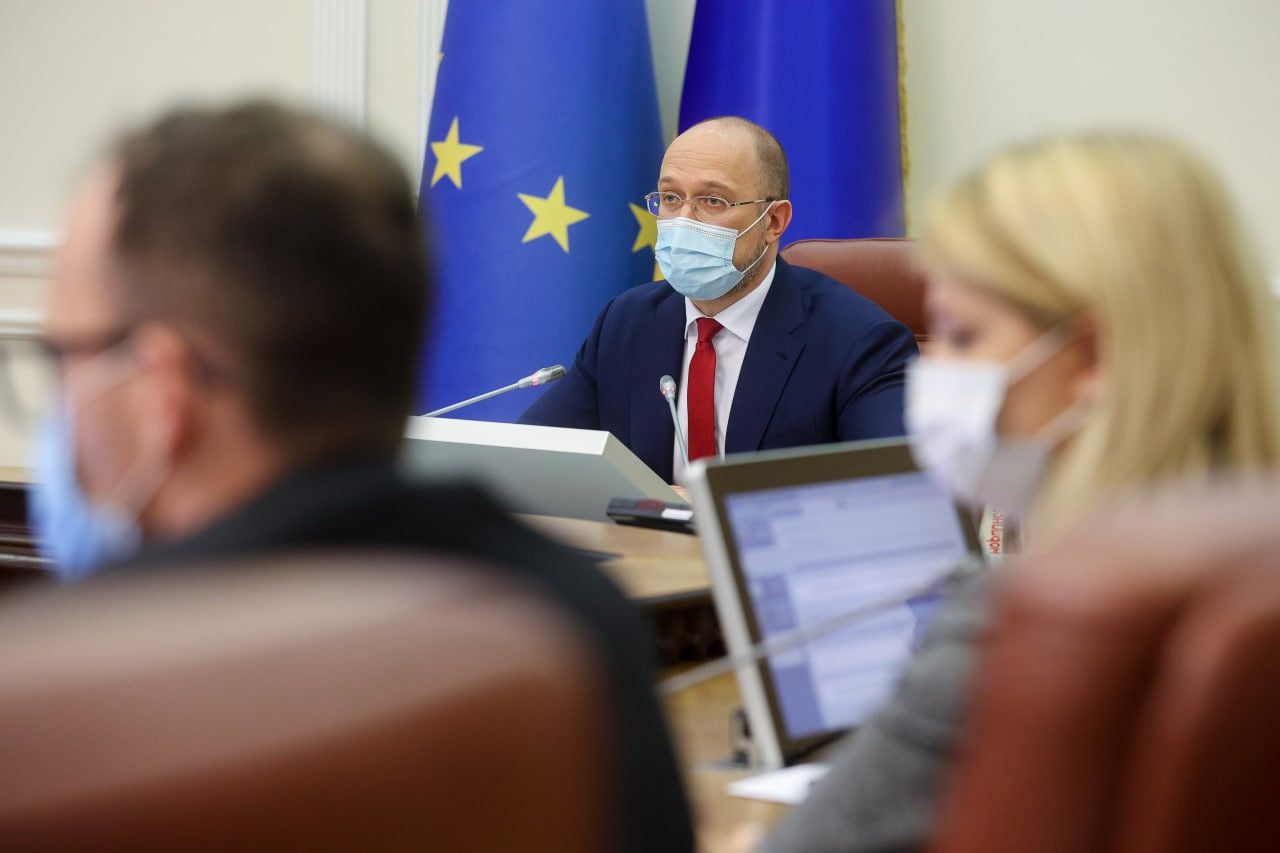 Прем’єр вважає, що школярі мають повернутися за парти