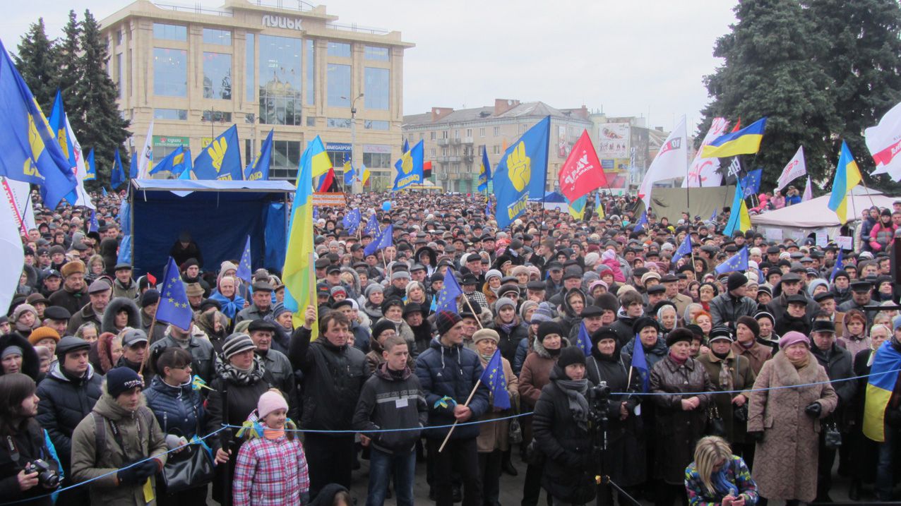 З Театрального добровольці вирушали в Київ