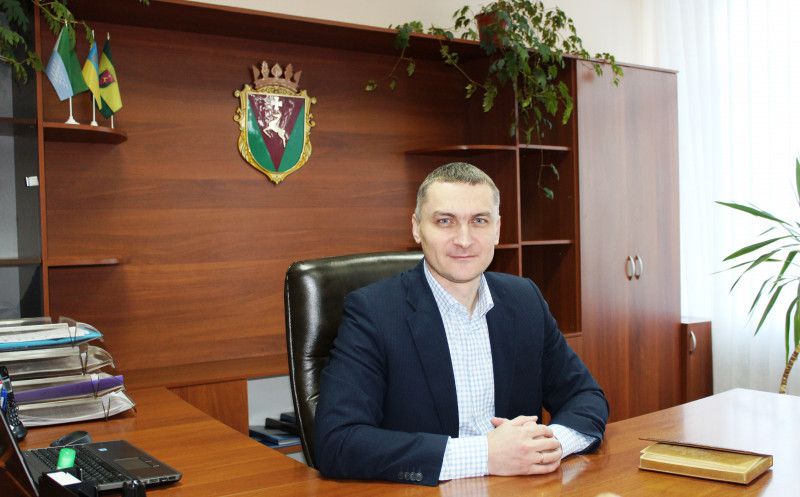 Рівненщина: Парламентську газету читатимуть і в будинках для людей похилого віку